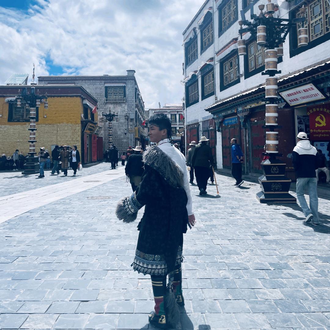 李亦晨