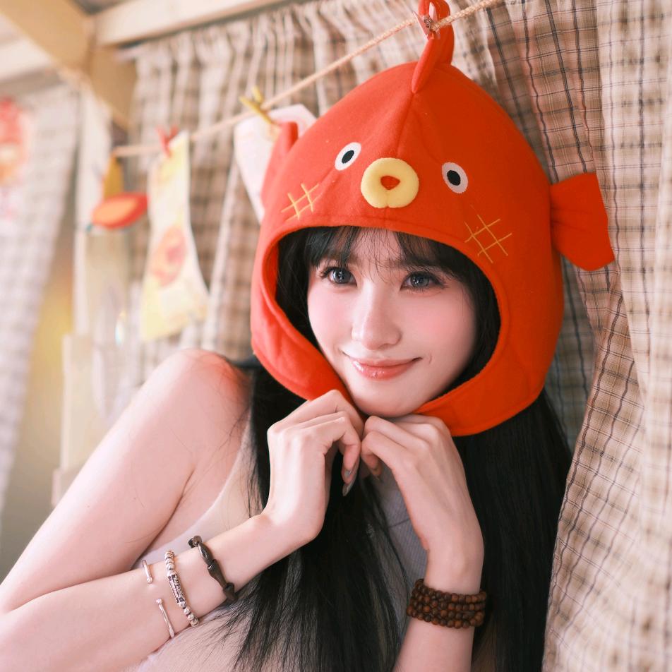 麦小晴。