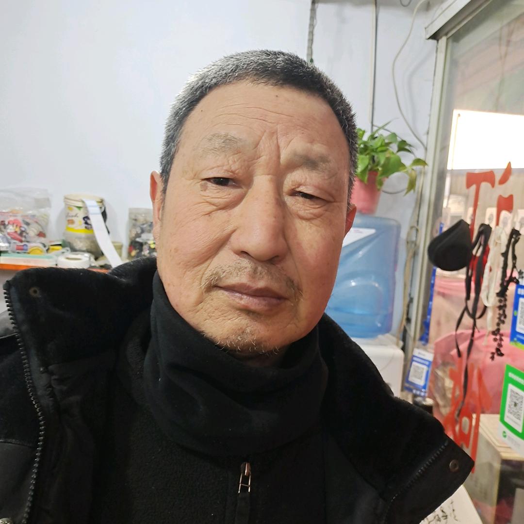 运城北郊鑫河东市场随民修鞋店