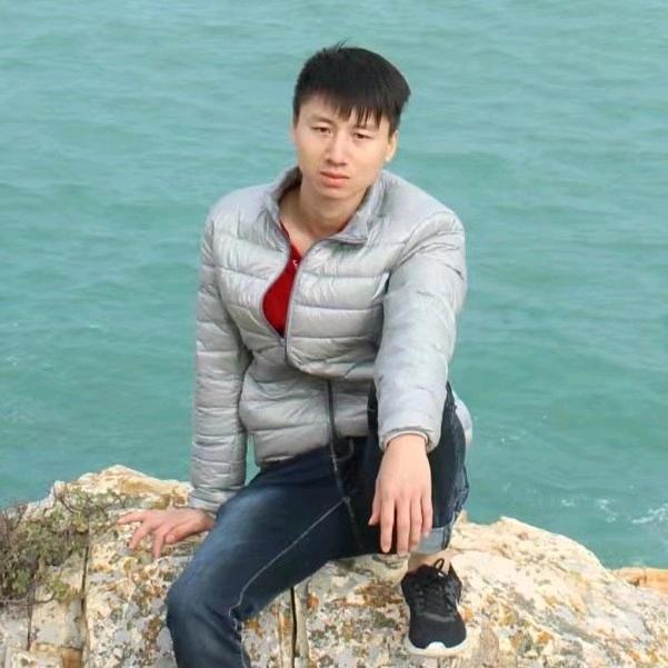 龙亚峰