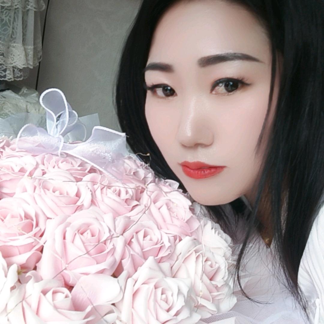 爱情这杯酒谁喝得醉