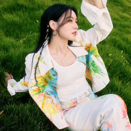 唐小艺彩虹好物阿念