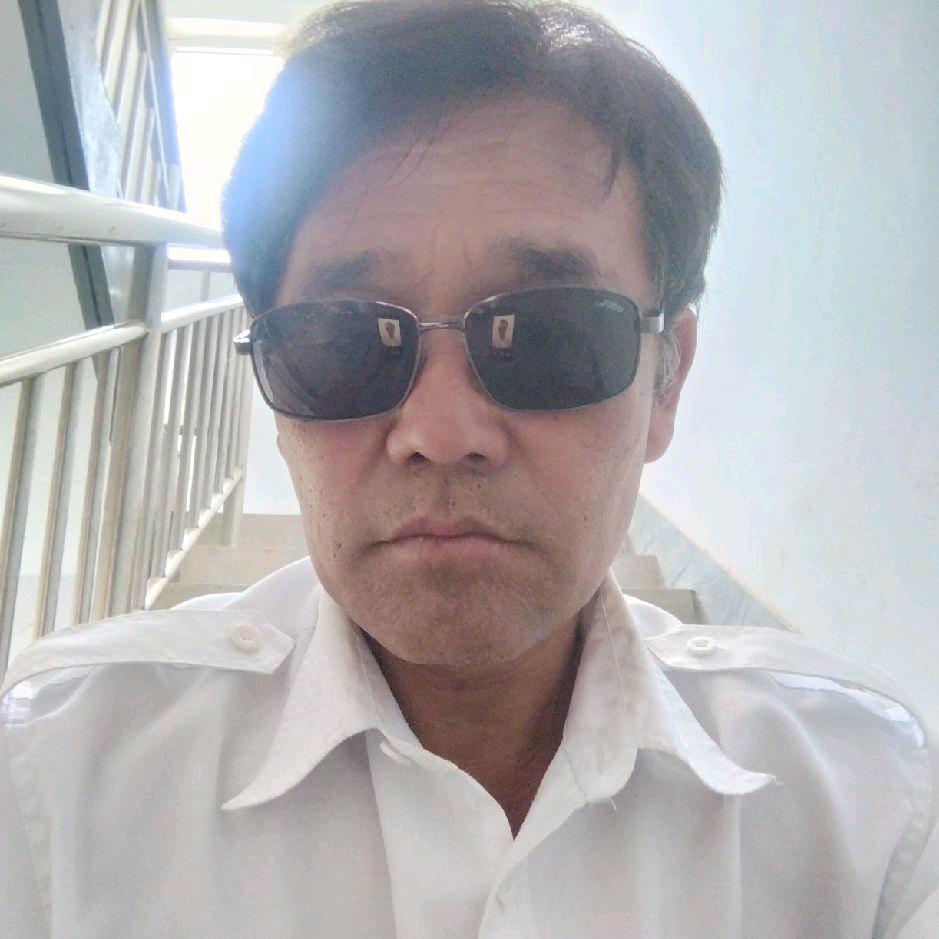 昝大龙