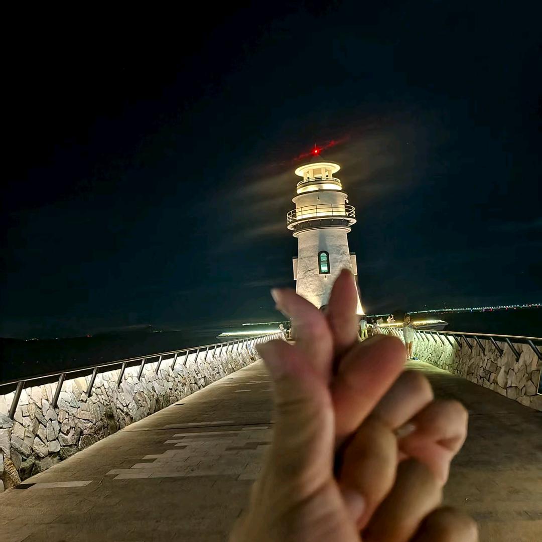 忒灬忒
