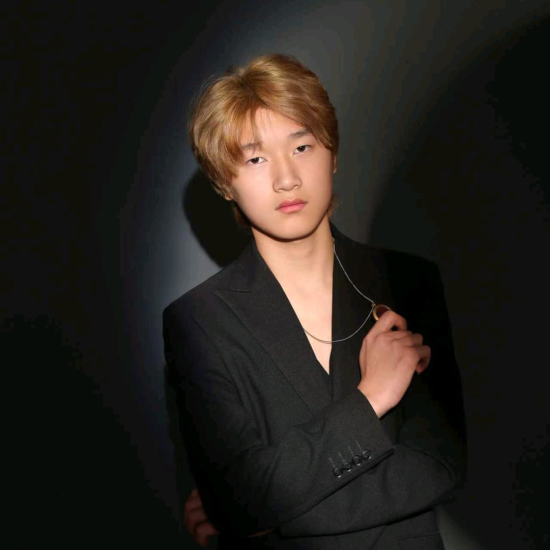 南京-鼎型烫发-小李