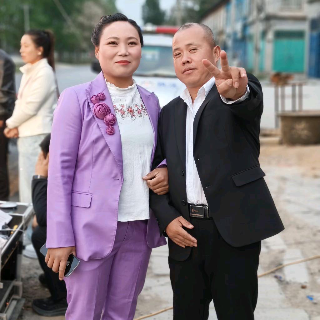 万古闯哥地摊儿