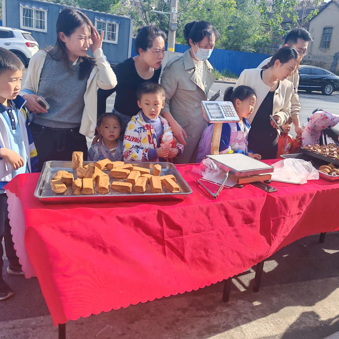 辉姐糯米糕枣豆糕（博山首家三轮车版）
