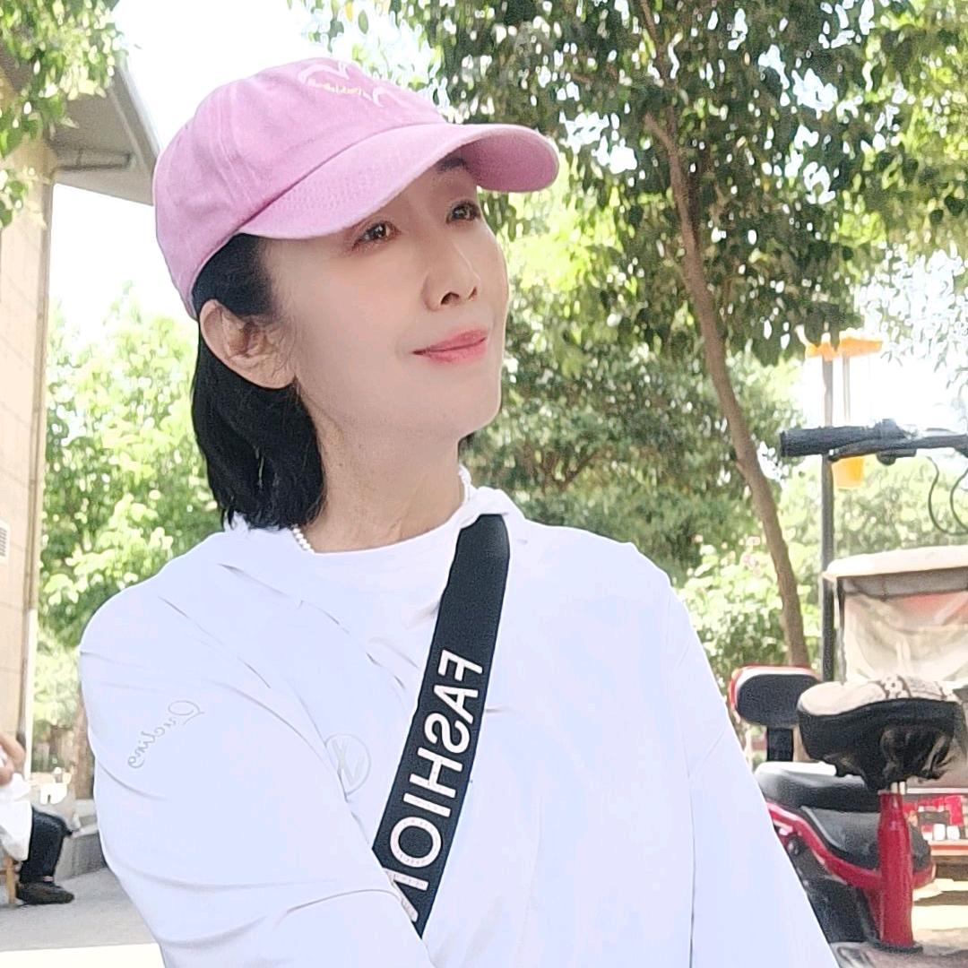 帽子姐(上午10:35)