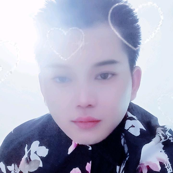 LIANG🎄◟(˶> ᎑ <˶)◞🎄