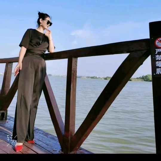 我是70后大婶   陌生人拒绝私聊