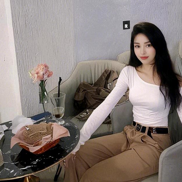 ᥫᩣ 自信 NuRi  ᥫᩣ
