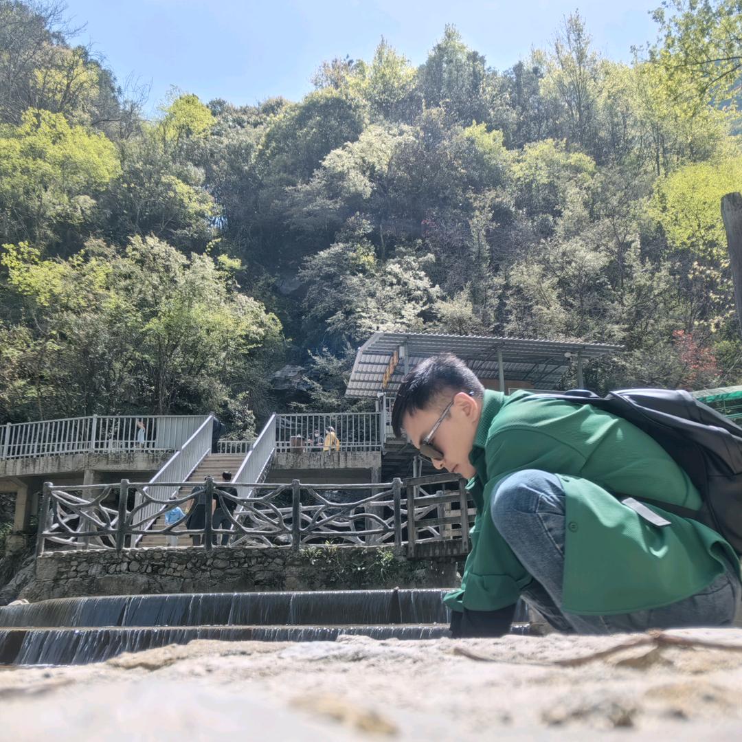 奋力班.
