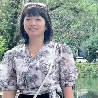 新余金碧地产张梅花