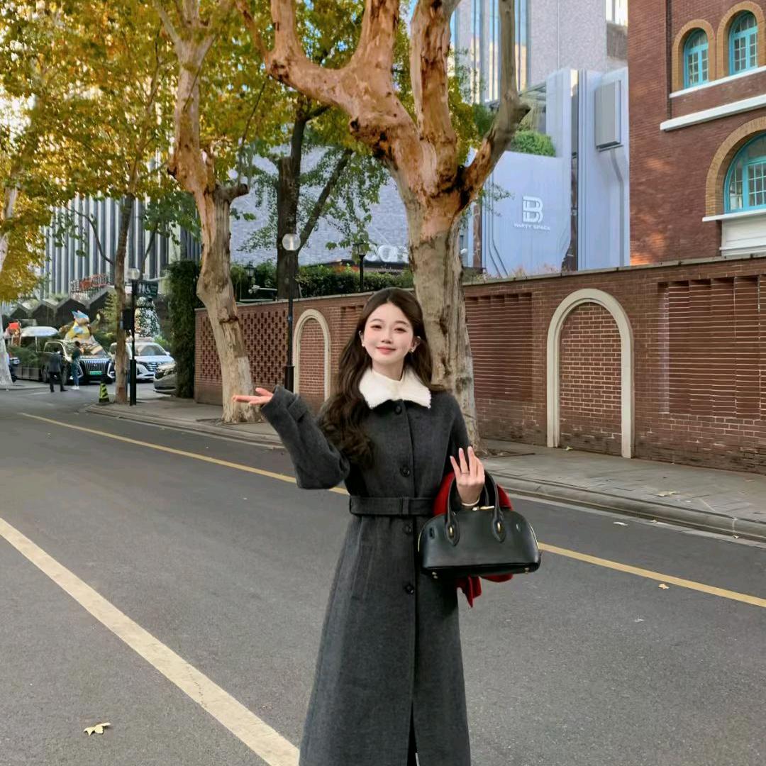 灿灿妈是小个子