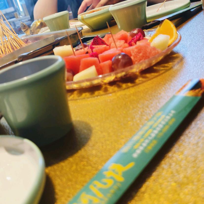 米东吾悦广场马逛逛小火锅