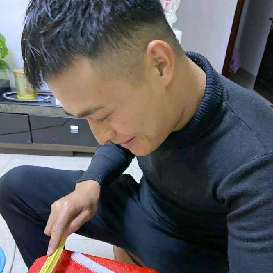 柳州远众二手车龙少