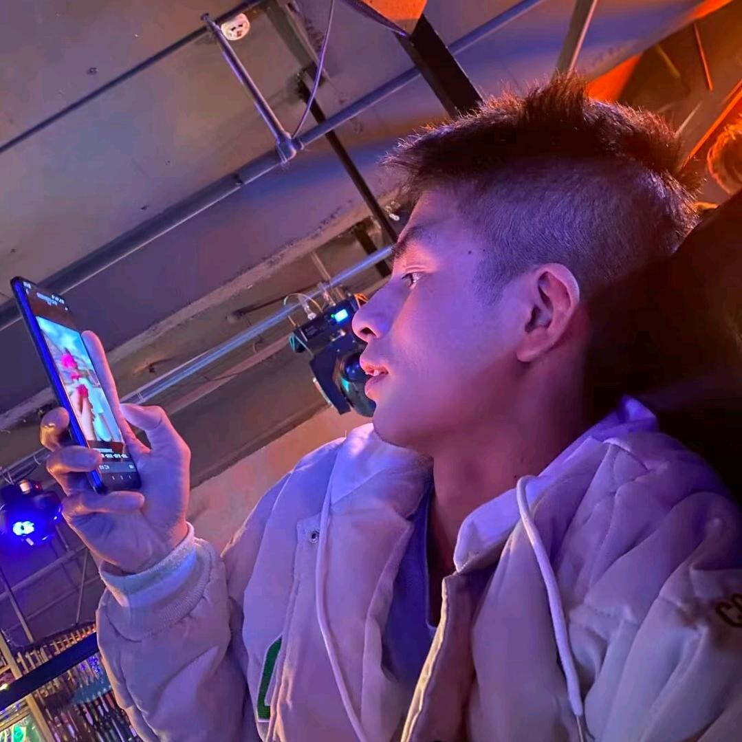 深情的男人~鹏