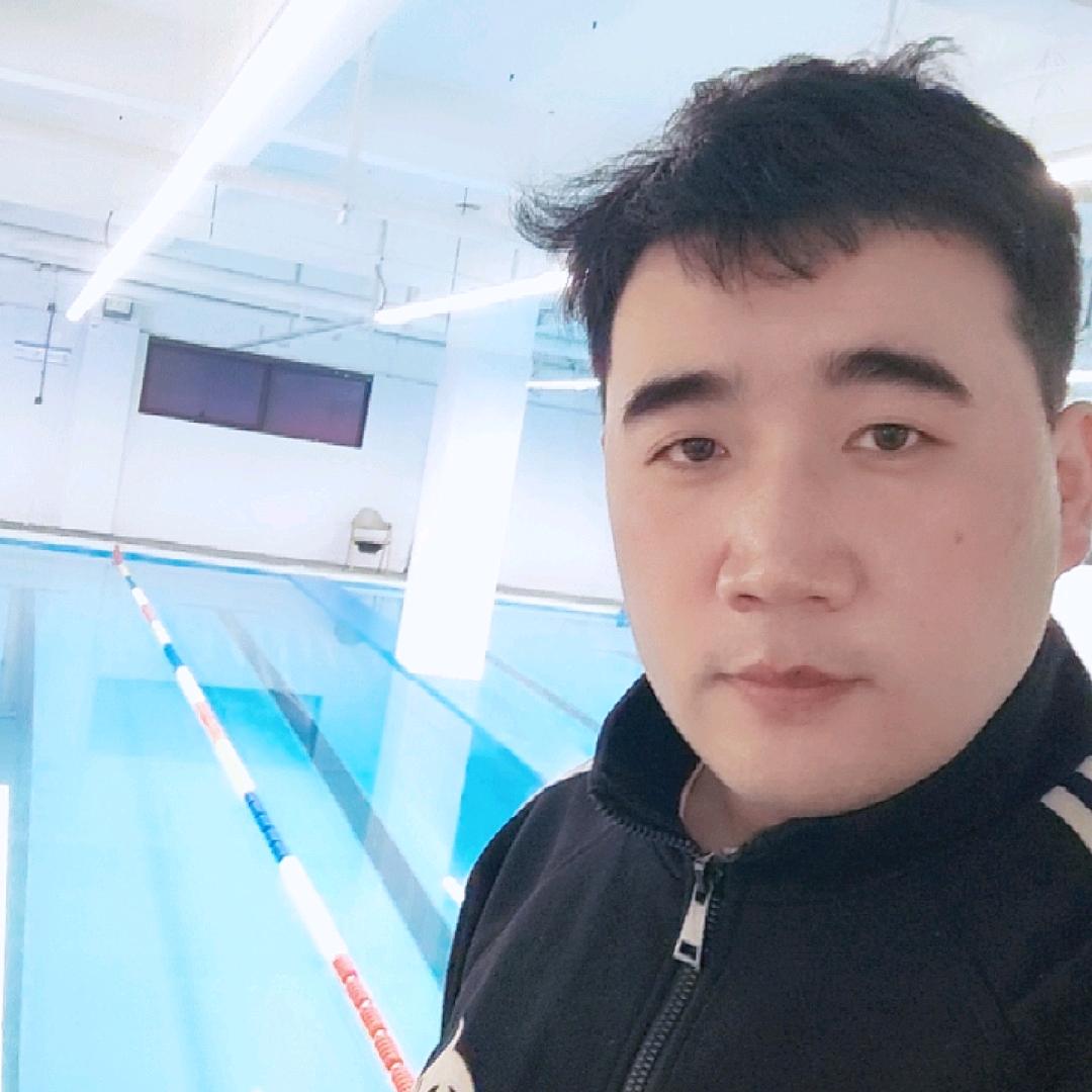 跃界有利游泳健身