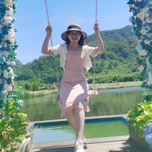 爱笑的女孩（Amy）