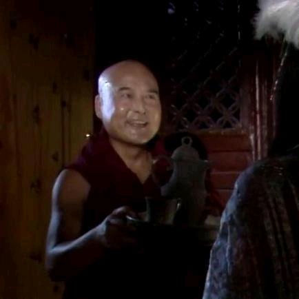 女施主我给你送茶来了