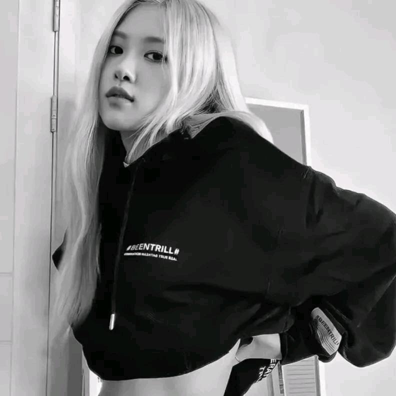 爱嘤斯坦