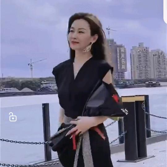 好柿朵朵☁️