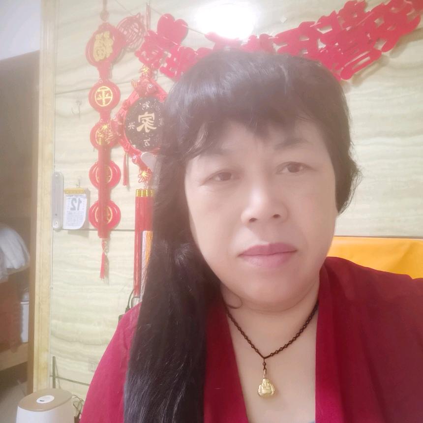 胡姐🎤（每天晚上21：10分开播）