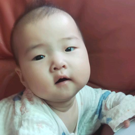 鸿渊装饰：先装修，后付款。