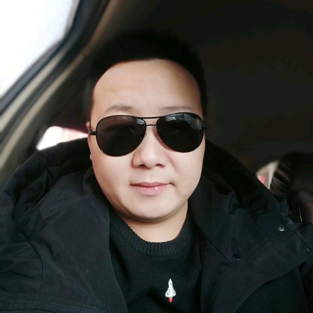 玉面飞龙、