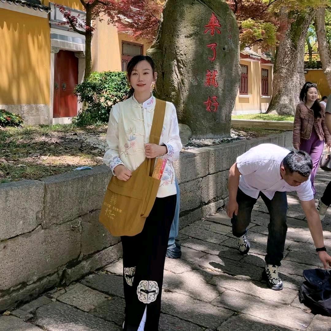 独一无二的 金金