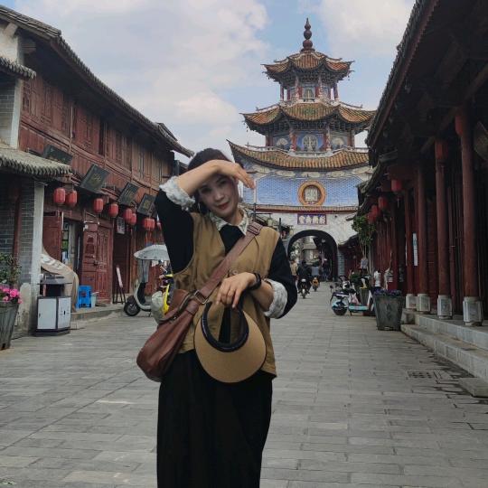 雅玲