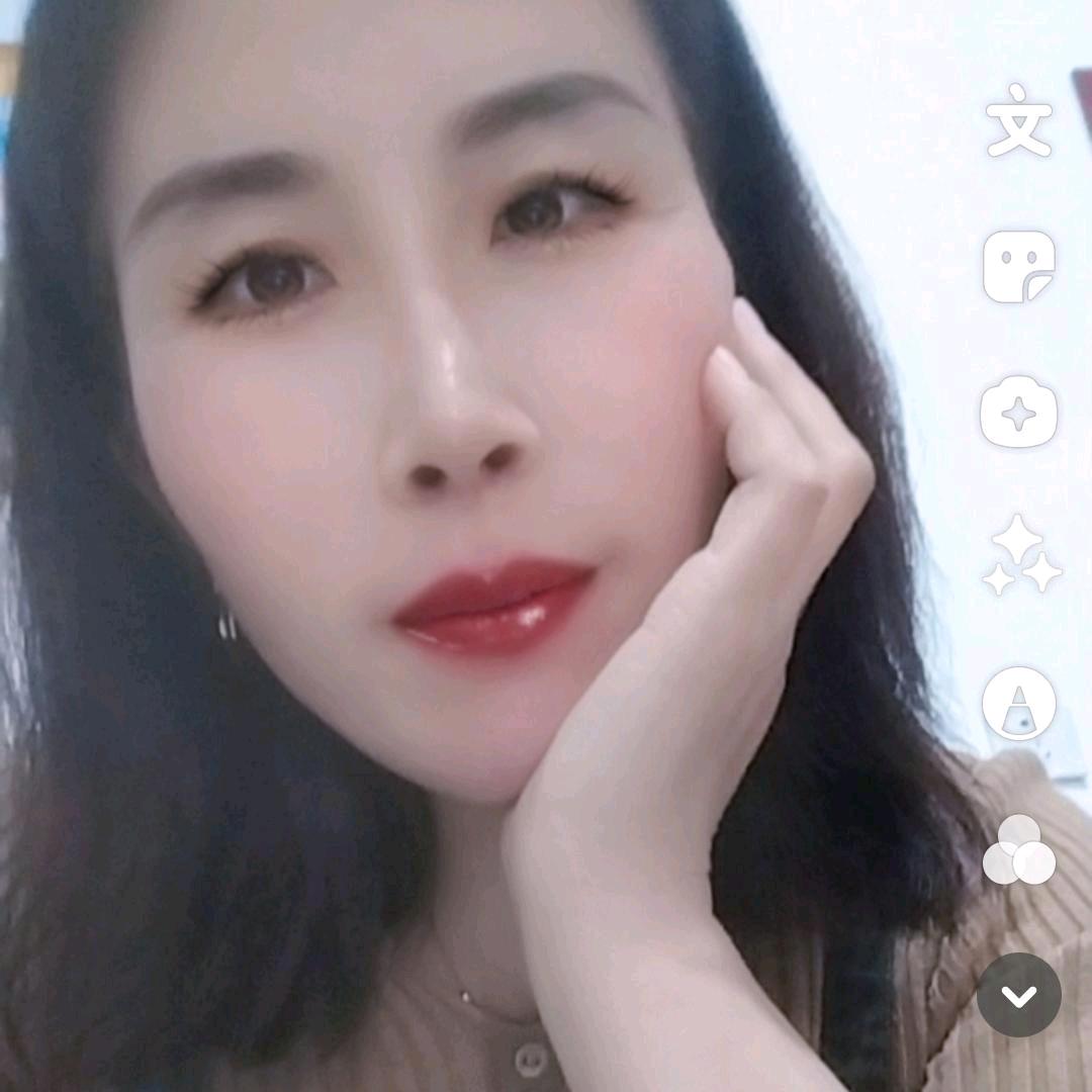 雪宇丽人