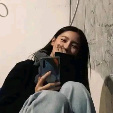 咬耳朵的小财迷💰💰💰