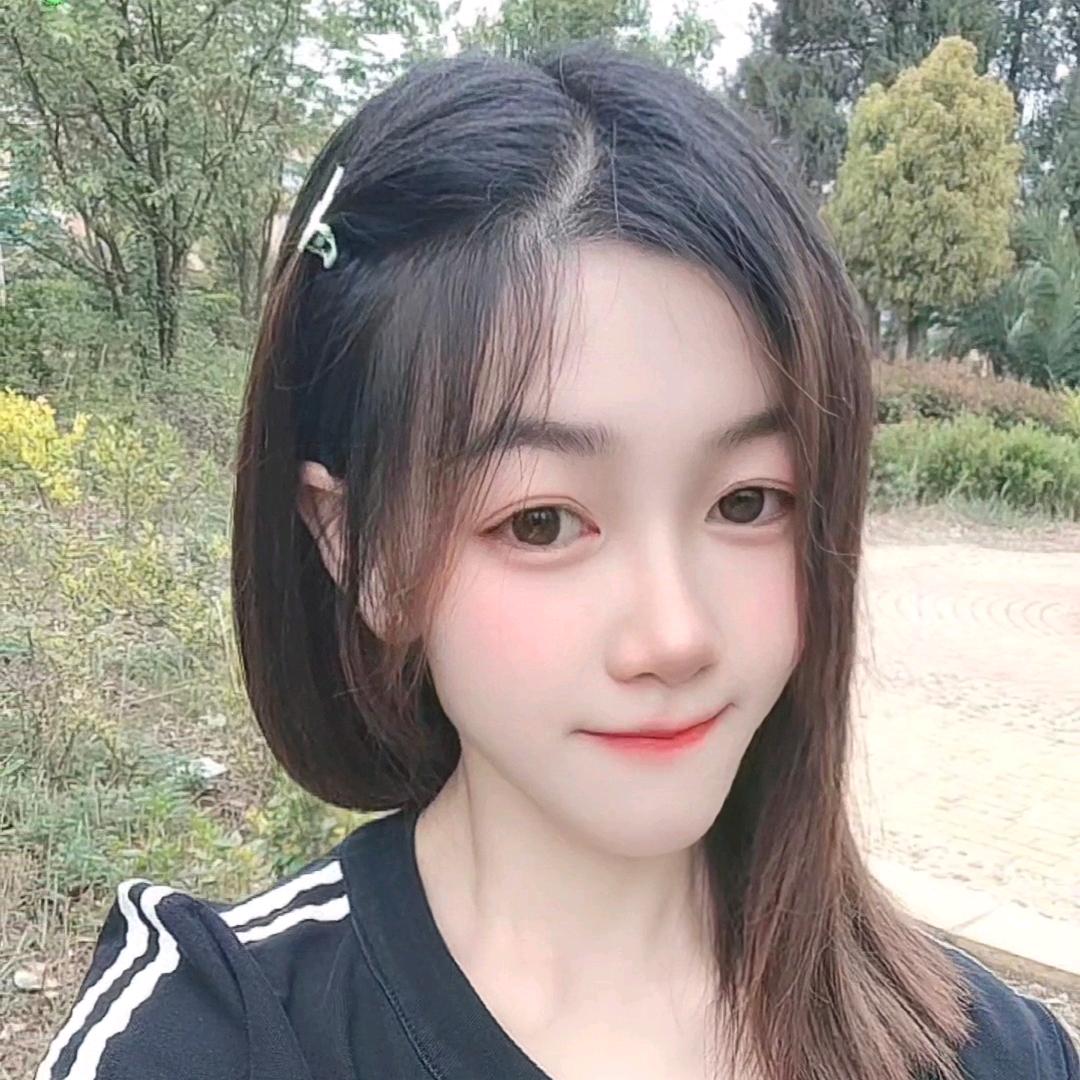莹莹吖穿搭