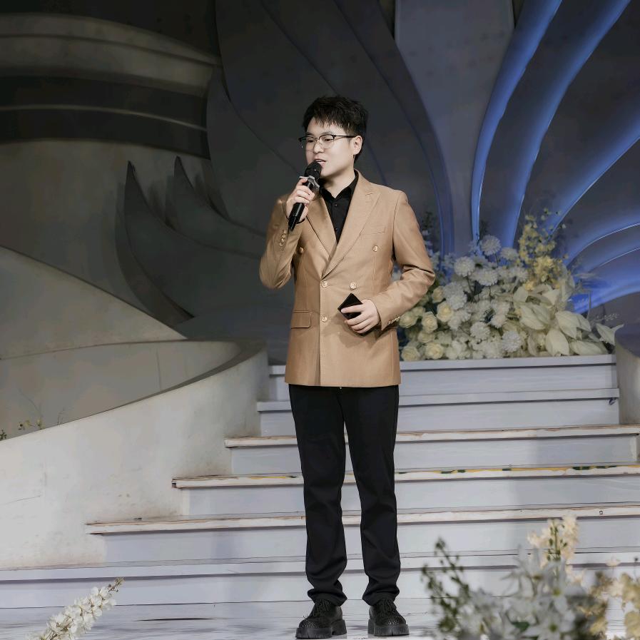 斌子【主持★歌手】