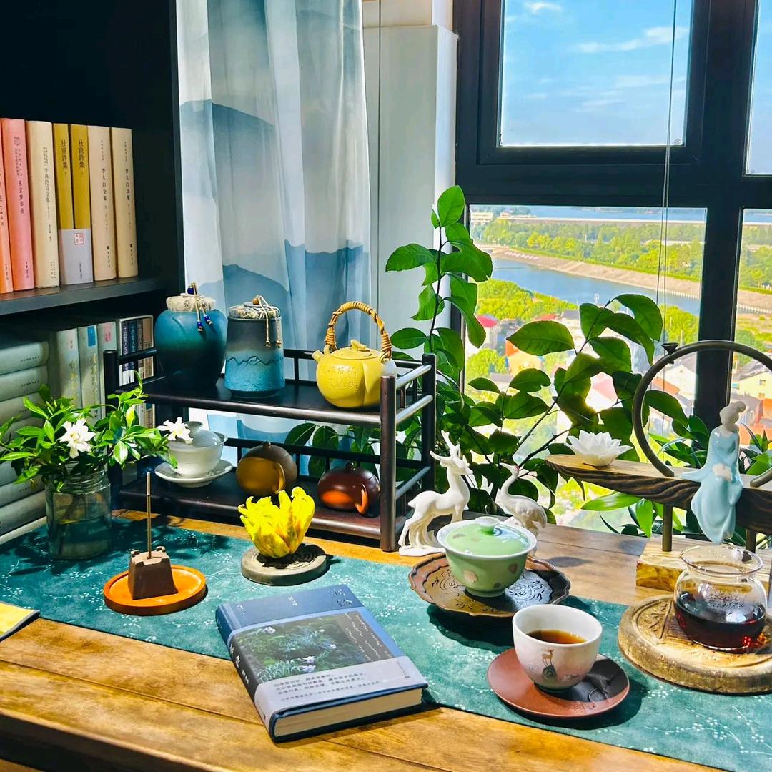 纳兰瓷与茶