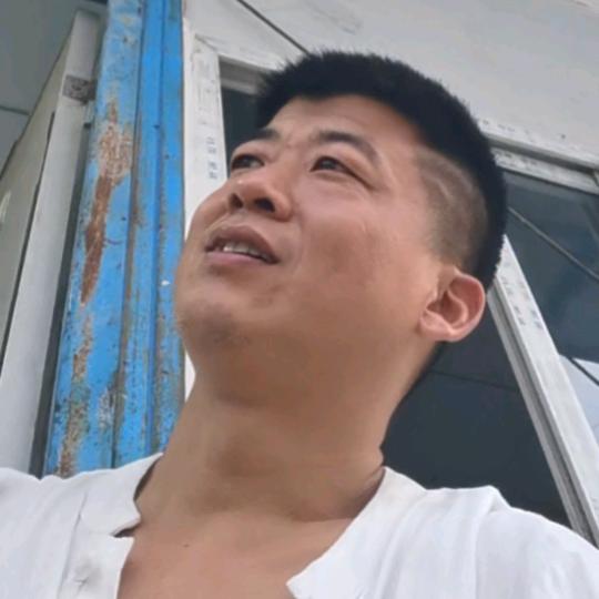 丑丑lwx