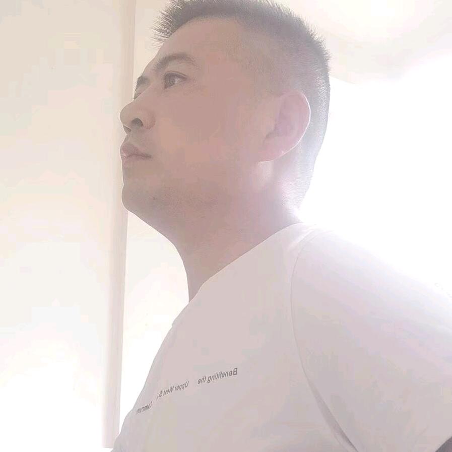 书柜里的情书