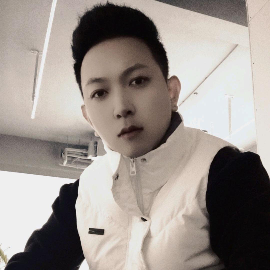 郭阳🔅-ʜєʟʟɵ🍥