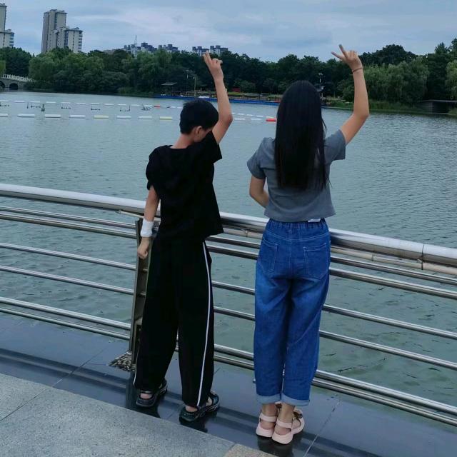 王哪李跑