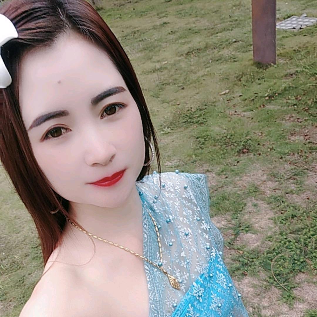 雨中漫玫瑰