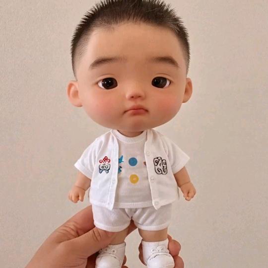 爱吃绿豆奶昔的季仲头像