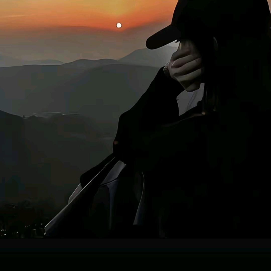 EE