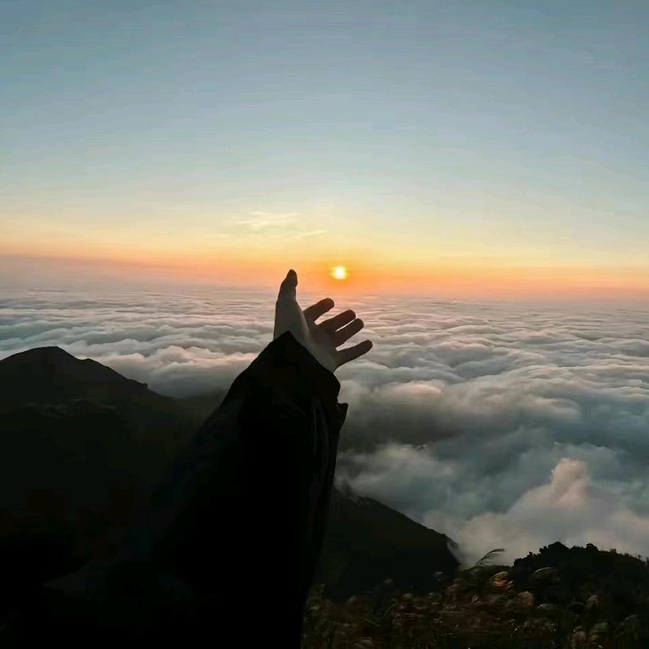 铁水在燃烧（月亮馍）