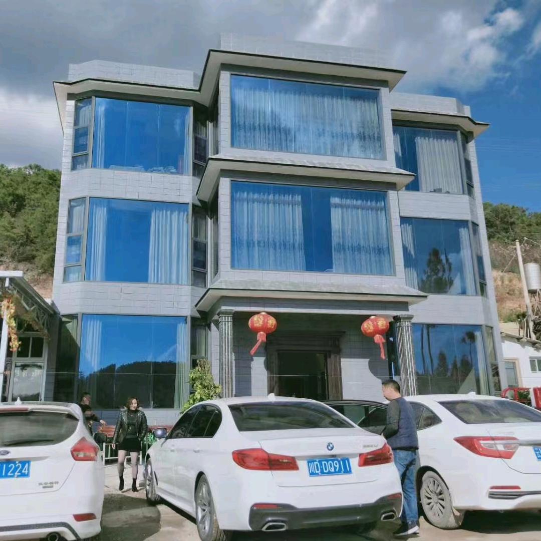 云岭之味餐饮店