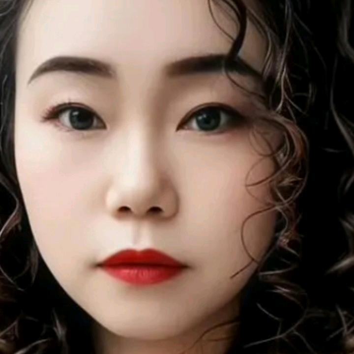 张姐 爱山歌