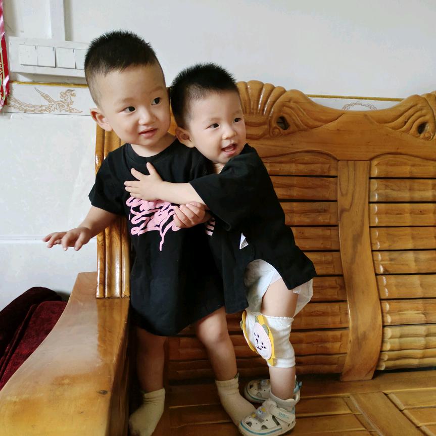 甜甜果果麻麻(龙凤胎宝妈）