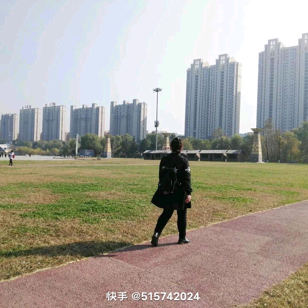 暖阳(｡･ω･｡)