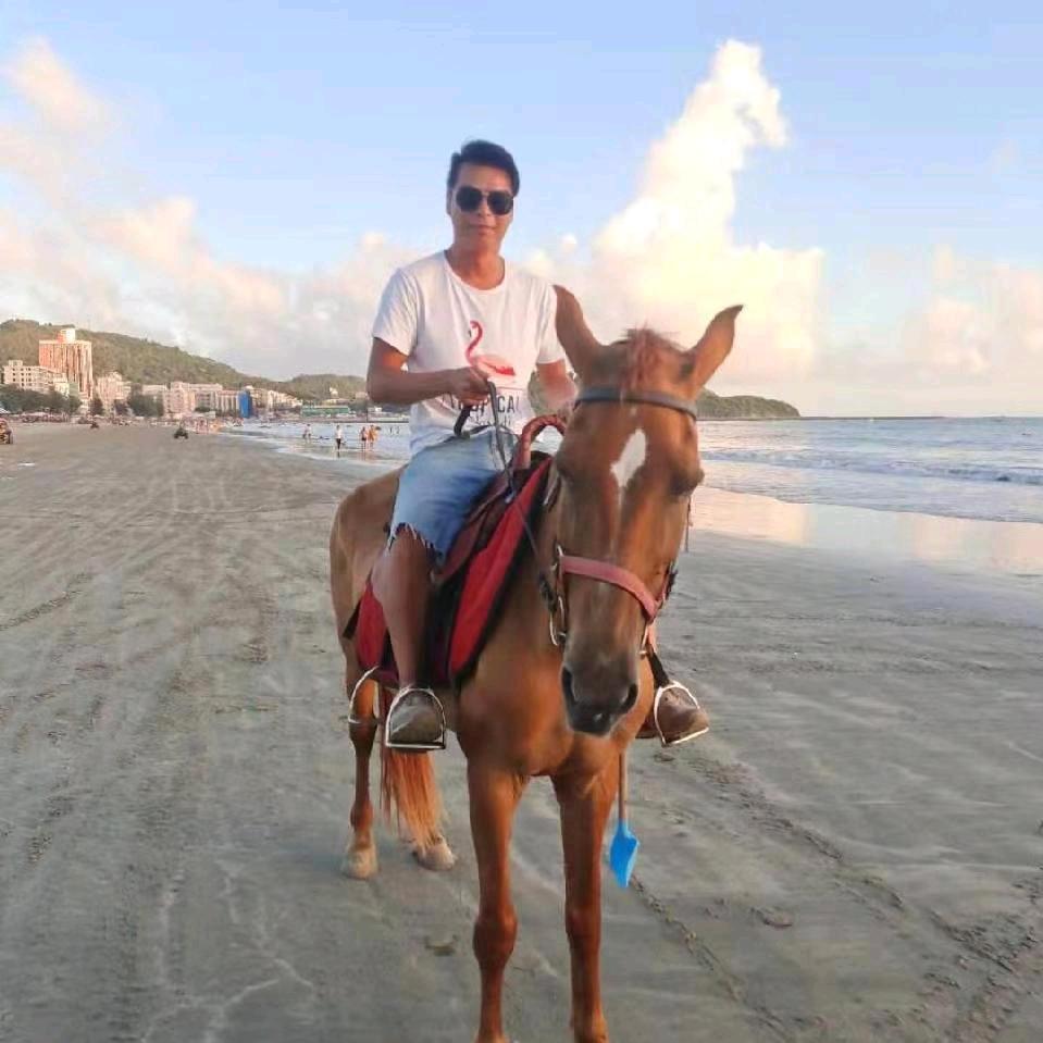 双月湾沙滩飞机