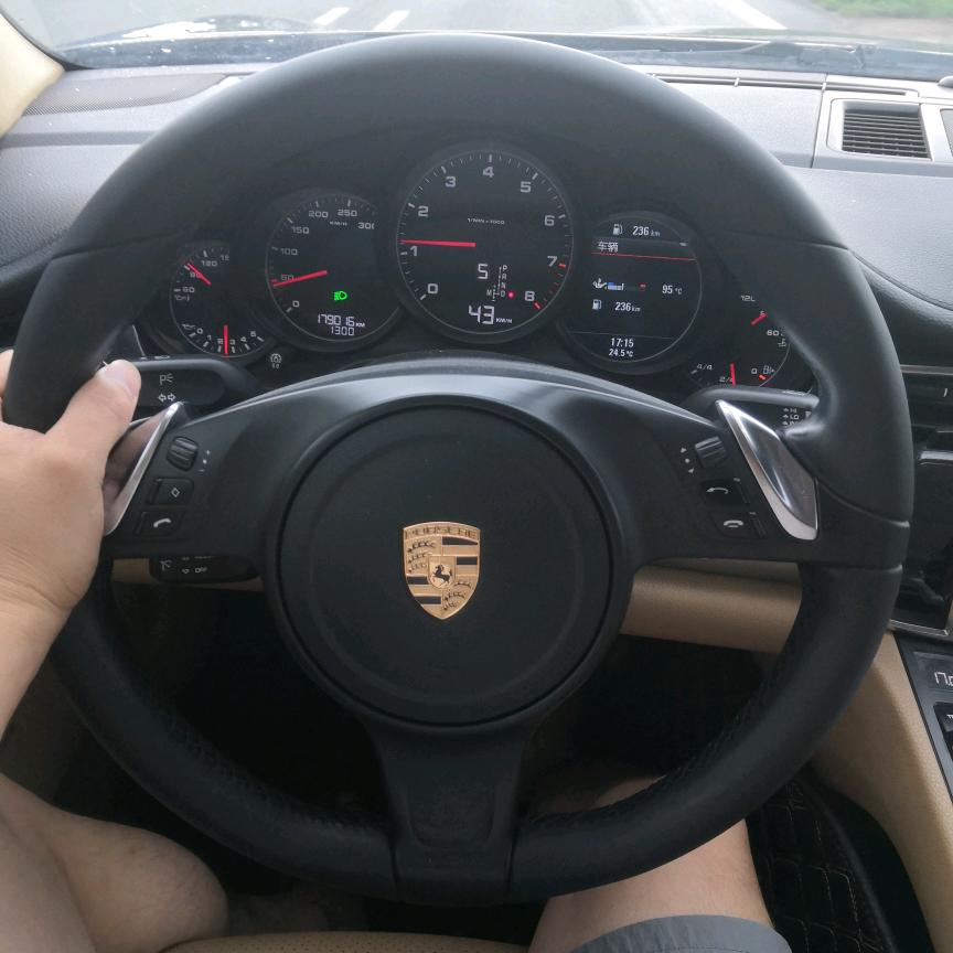 阿贵汽车内饰,汽车卖